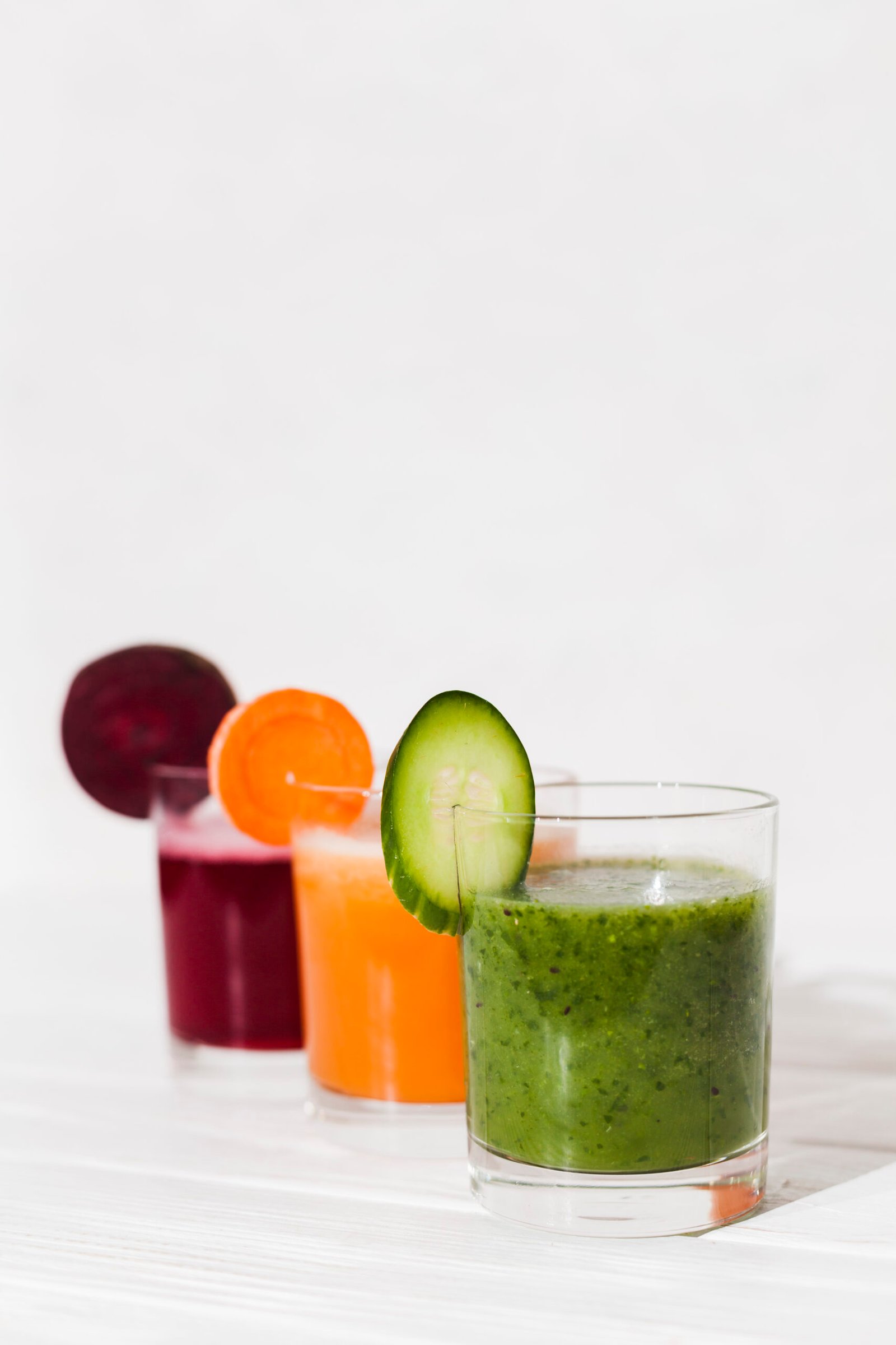 Energize seu Dia: Descubra a Importância de Tomar Shots ao Acordar para ter uma Vida mais Saudável!